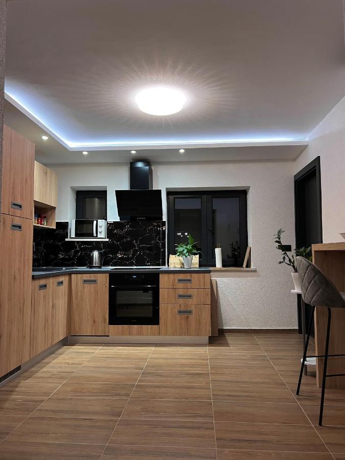 Betty Apartments Borik - Whole Ground Floor Ровінь Екстер'єр фото