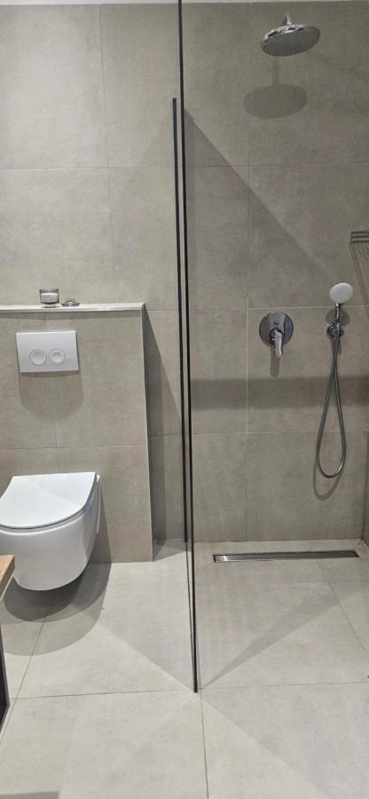 Betty Apartments Borik - Whole Ground Floor Ровінь Екстер'єр фото