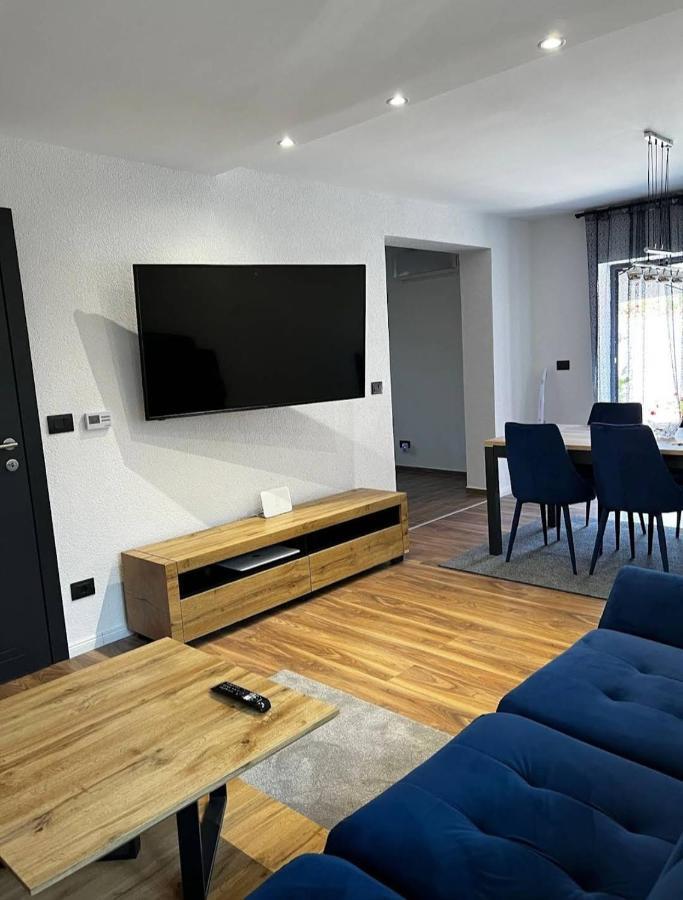 Betty Apartments Borik - Whole Ground Floor Ровінь Екстер'єр фото
