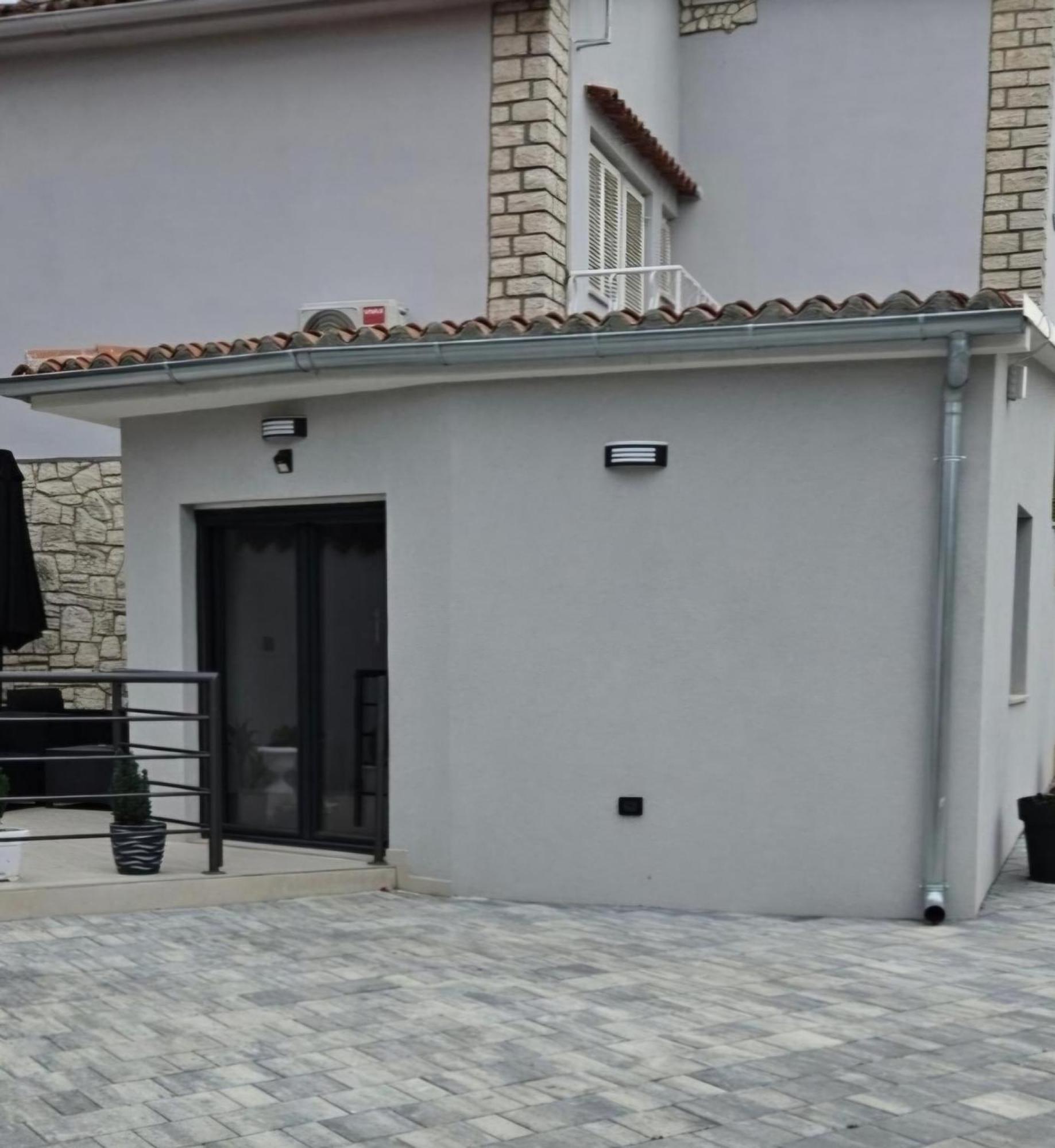 Betty Apartments Borik - Whole Ground Floor Ровінь Екстер'єр фото